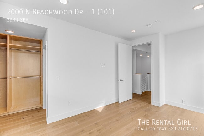 Building Photo - 2000 Beachwood Dr