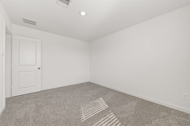 Building Photo - 4323 Camden Lakes St