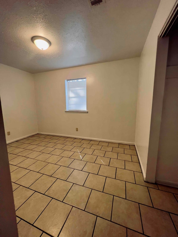 Building Photo - 14616 Joan Dr