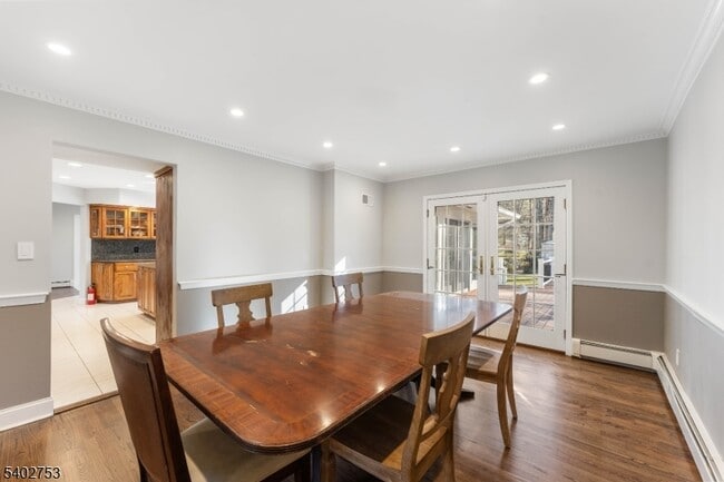 Building Photo - 850 Valley Rd