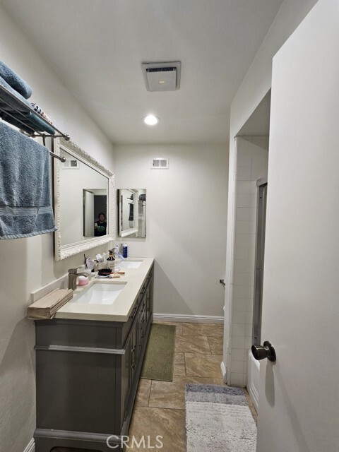 Building Photo - 1632 Canyon Dr