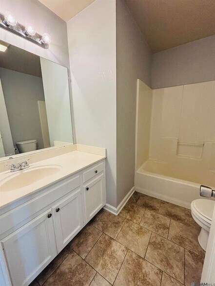 Building Photo - 25418 Homestead Dr
