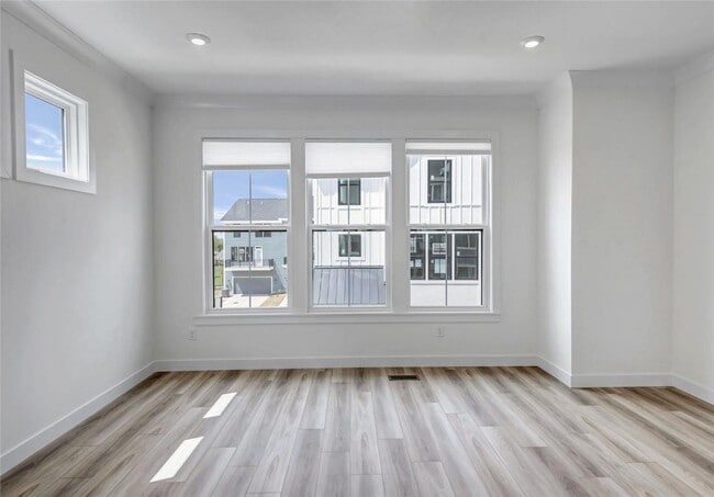 Building Photo - 16507 Honey Locust Dr