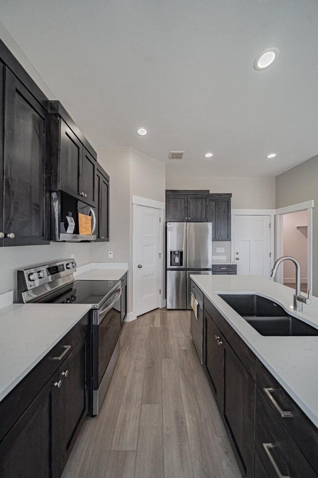 Building Photo - 3190 Roundup Ln