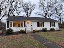 Building Photo - 435 Elmwood Dr