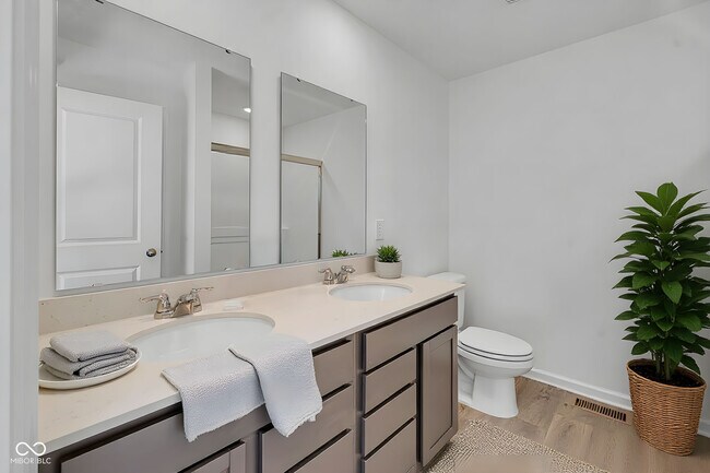 Building Photo - 6275 Wasco Dr