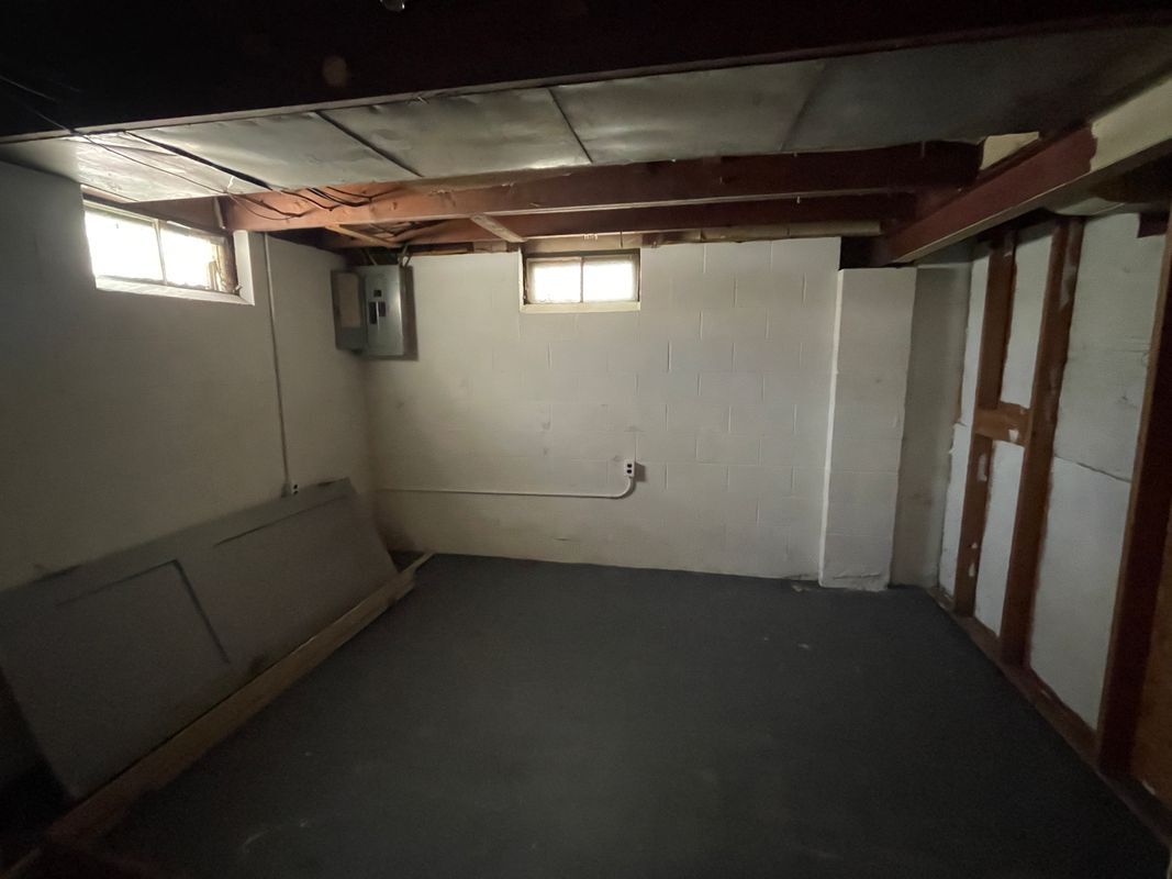 Building Photo - 4531 Woodward St