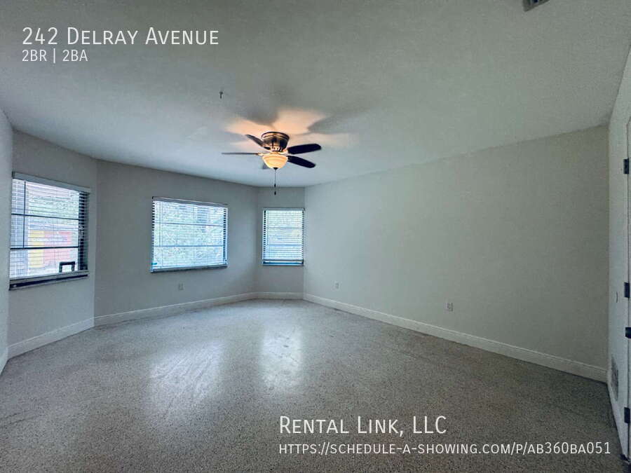 Building Photo - 242 Delray Ave