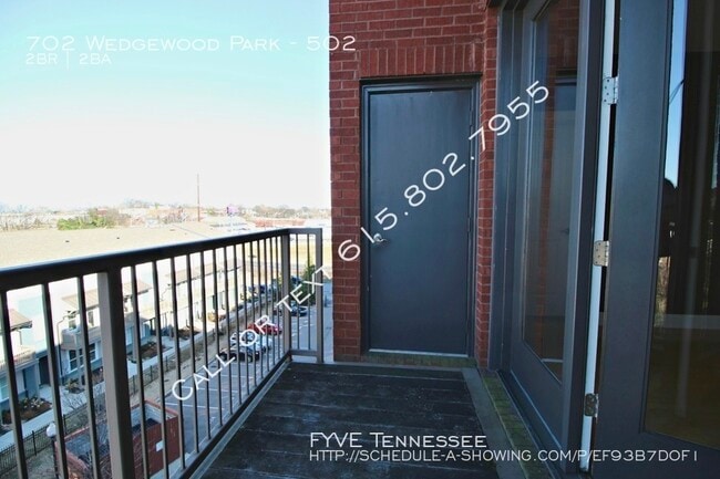 Building Photo - 702 Wedgewood Park #502