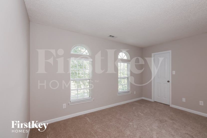 Building Photo - 1018 Salmon River Dr
