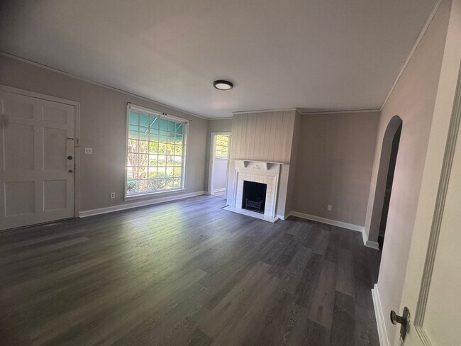 Building Photo - 2053 Gorgas St