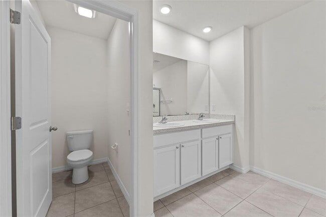 Building Photo - 15974 Weathered Windmill Ter