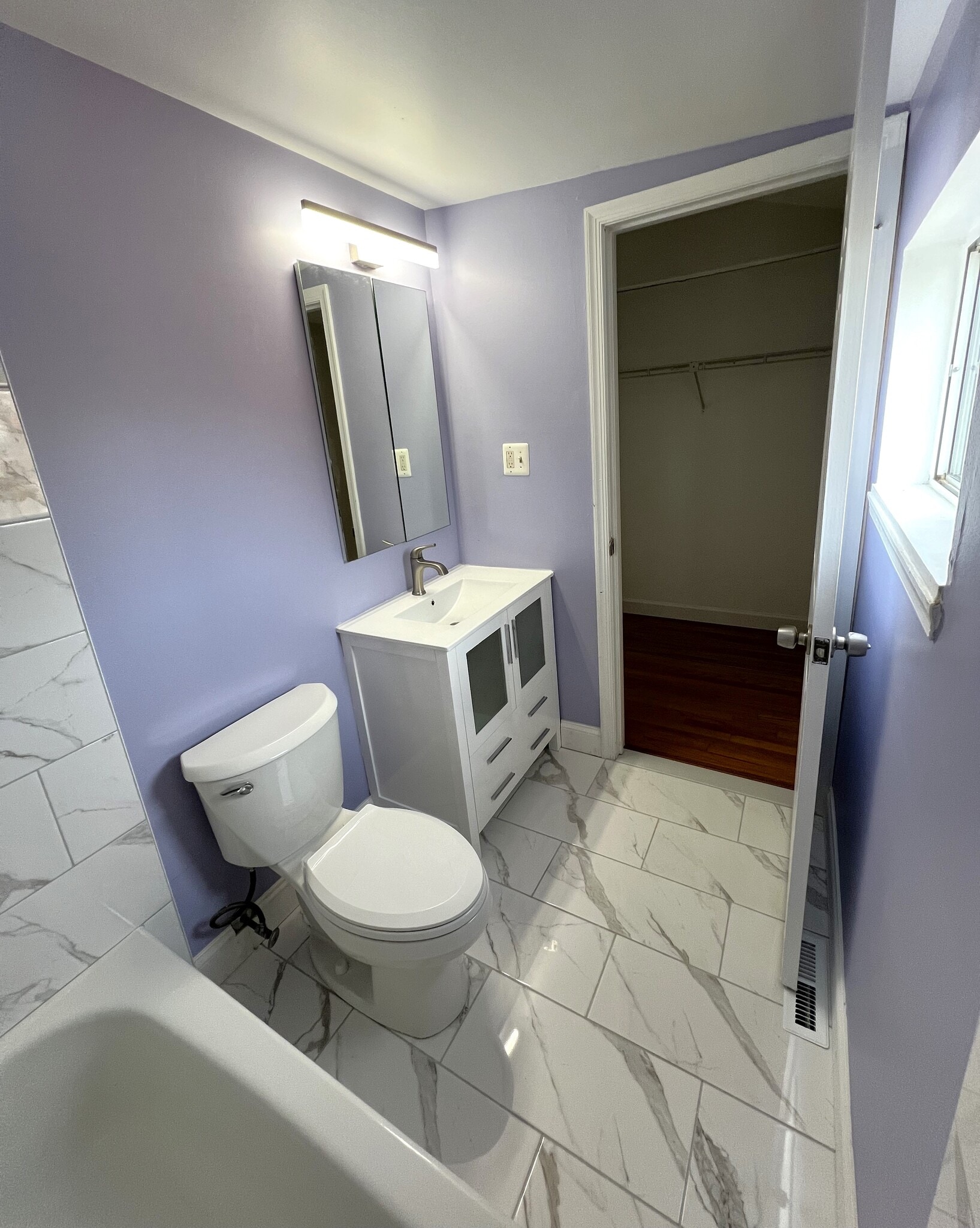 3rd Floor Bathroom - 105 N Ann St