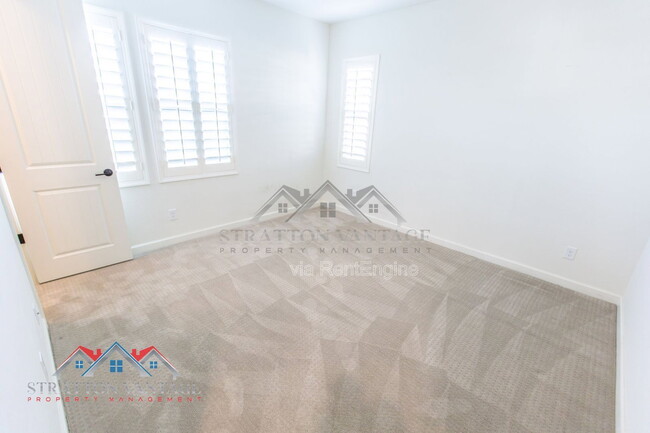 Building Photo - 959 W Zion Pl