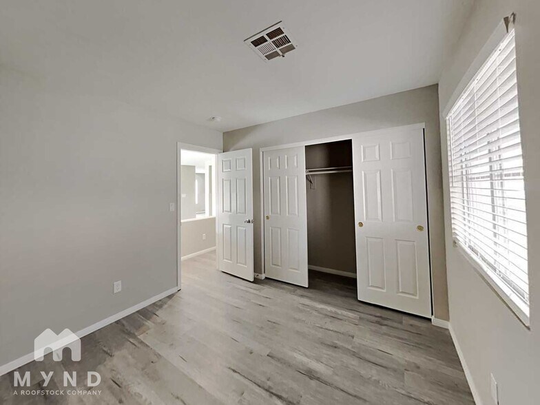 Building Photo - 5910 Hilmont St