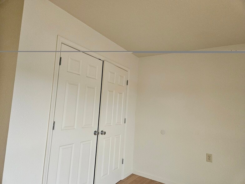 Building Photo - 17 Green Meadows Ln