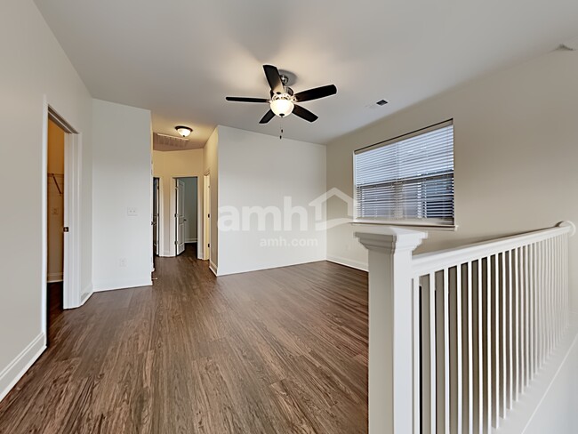 Building Photo - 132 Sago Ct