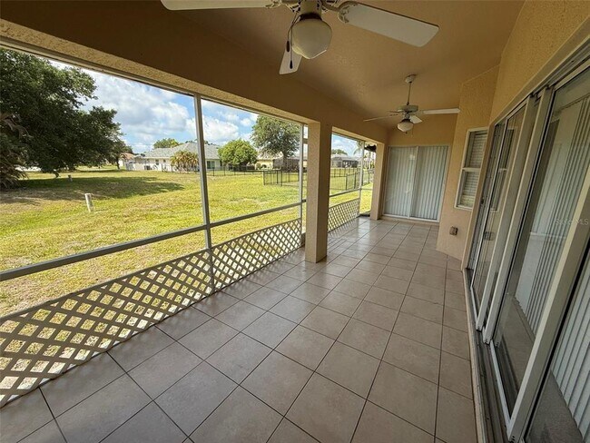 Building Photo - 27097 Paratins Dr