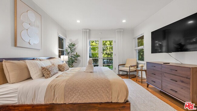 Building Photo - 10575 Holman Ave