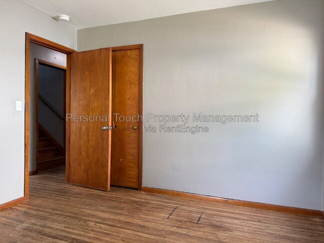 Building Photo - 413 22nd St S