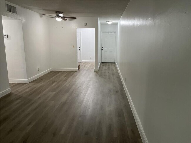 Building Photo - 1916 SW 11th St