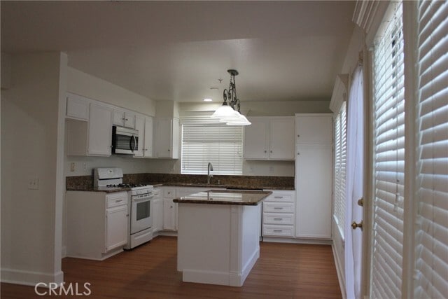 Building Photo - 563 E City Ct