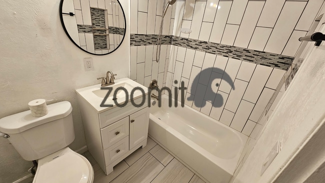 Building Photo - Wonderful home, convenient location