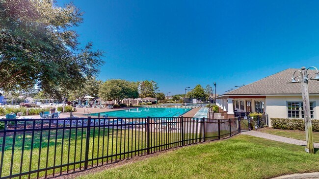 Building Photo - Hammock Bay! 4 bed 2.5 bath home located i...