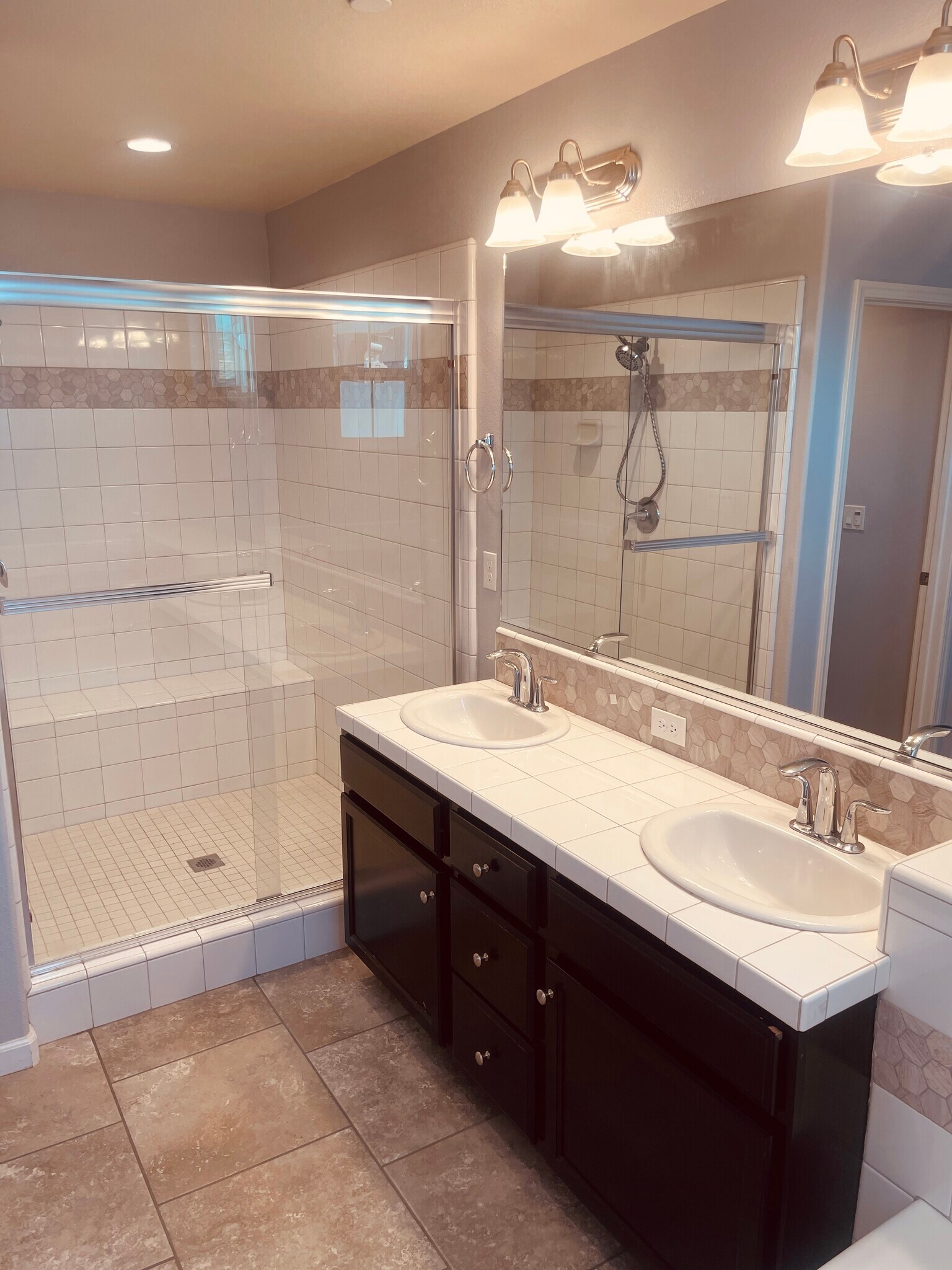 Building Photo - 6251 E Overlook Way