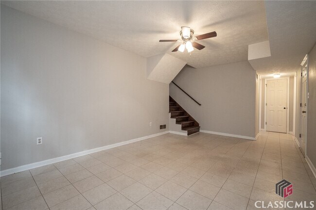 Building Photo - 275 Brookstone Dr