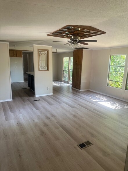 Building Photo - 3393 Lauren Dr