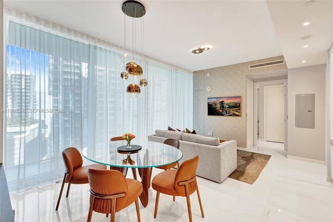 Building Photo - 300 Biscayne Blvd Way