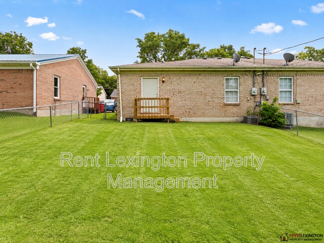 Building Photo - 531 Bell Pl Dr