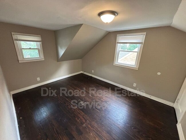 Building Photo - 3265 Buell St