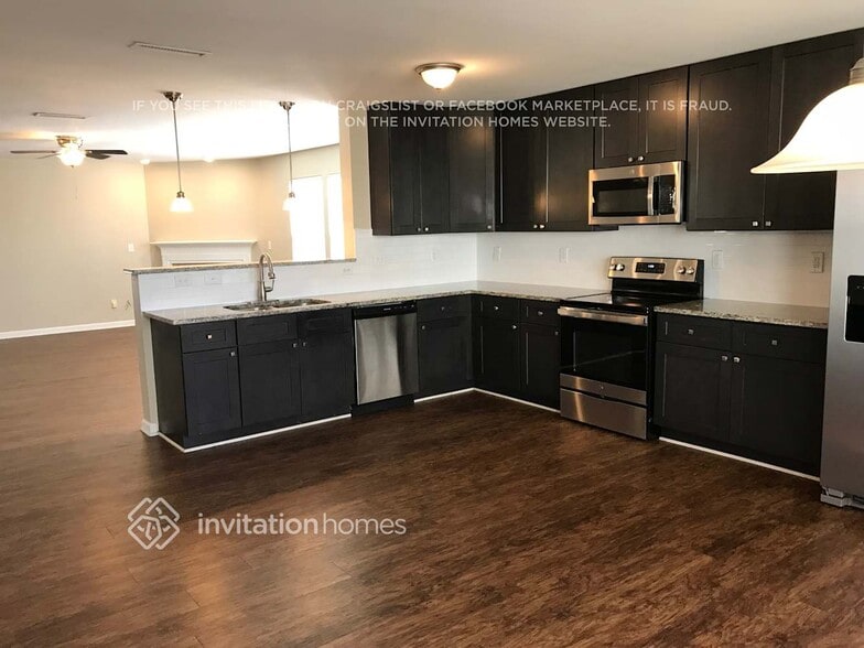 Building Photo - 9600 Cayenne Dr