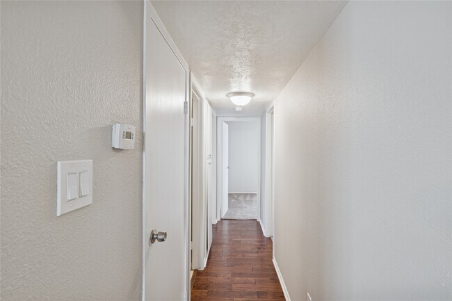 Building Photo - 95 Marabou Pl