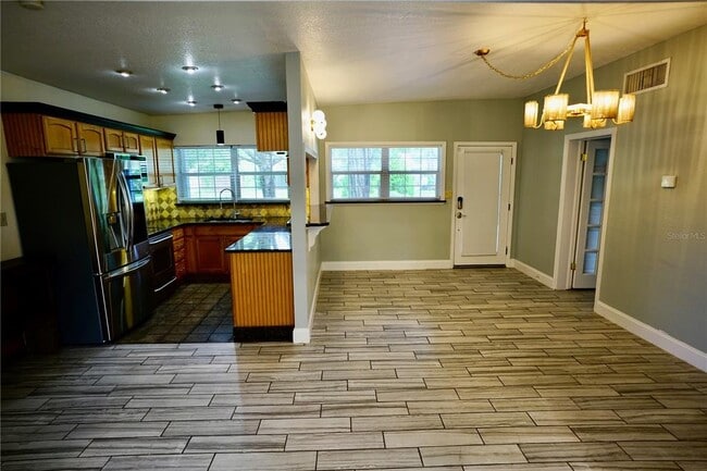 Building Photo - 2514 Illinois St