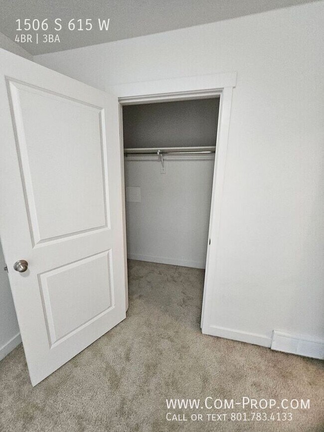 Building Photo - 1506 615 W