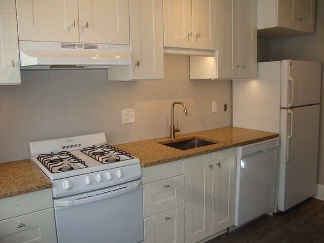 Building Photo - 40 Mount Hood Rd