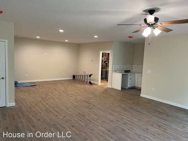 Building Photo - 3 br, 2.5 bath House - 78 Grace Estates Dr
