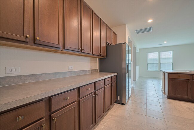 Building Photo - 5727 Texas Sage Dr