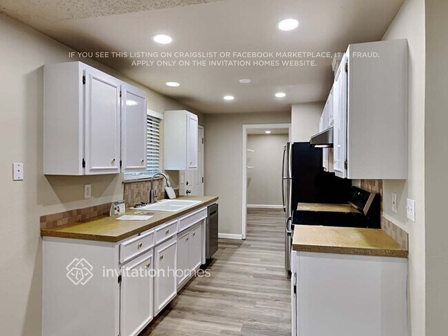 Building Photo - 20604 52nd Ave Ct E