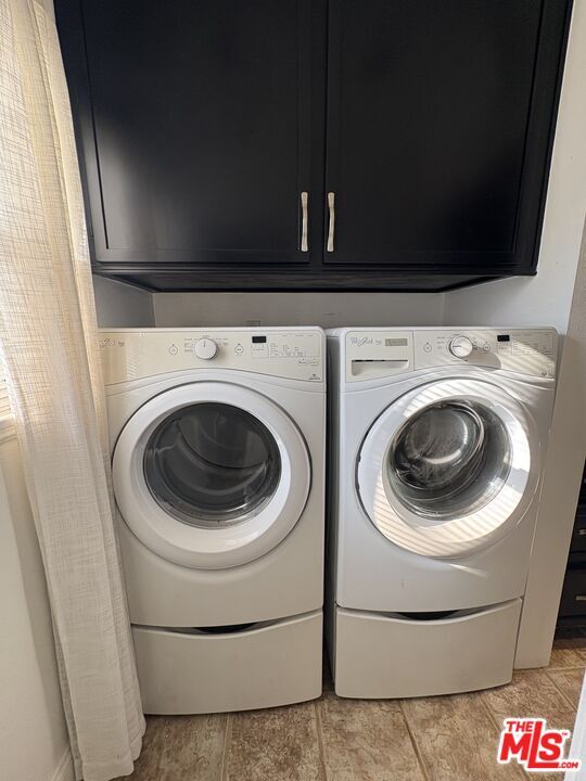 Building Photo - 2417 Andreo Ave