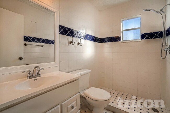 Building Photo - 11391 Salters St