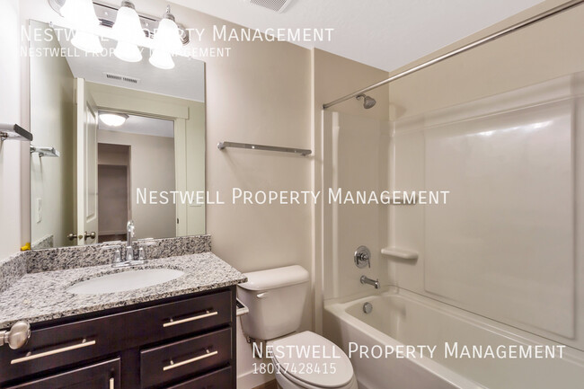 Building Photo - Lovely 4-bed Townhome in Lehi