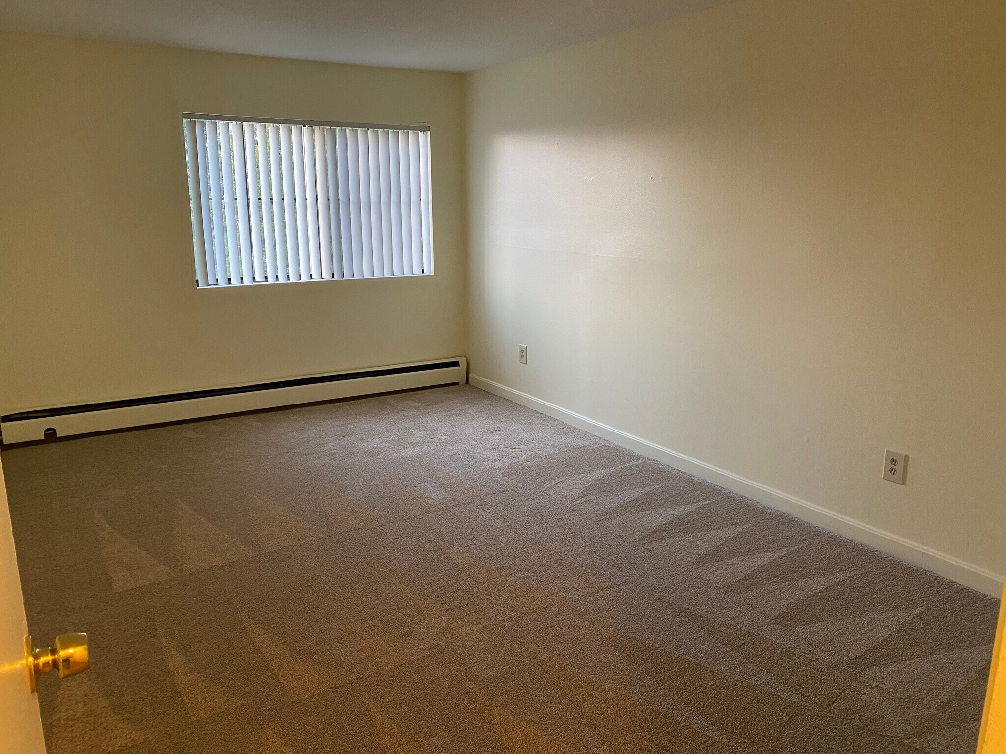 Building Photo - 134 Mammoth Rd