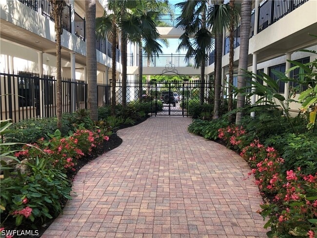 Building Photo - 1400 Gulf Shore Blvd N