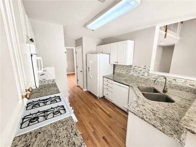 Building Photo - 2092 Drogheda Ln
