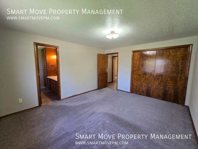 Building Photo - 3312 S Norfolk Way