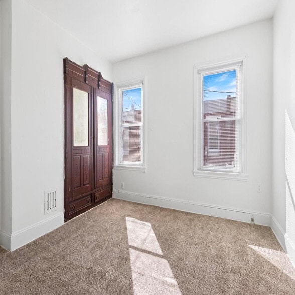Building Photo - 539 Fernon St